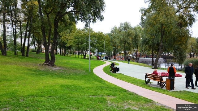 Парк на Троещине
